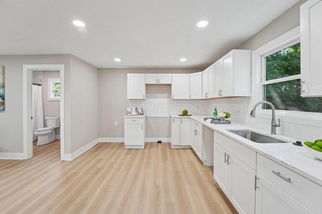 3059 E 8th Avenue, Columbus, OH 43219