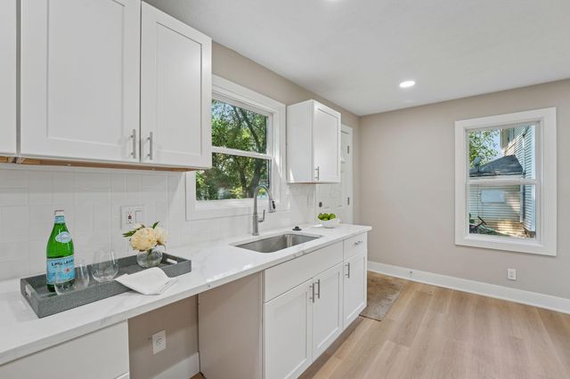 3059 E 8th Avenue, Columbus, OH 43219