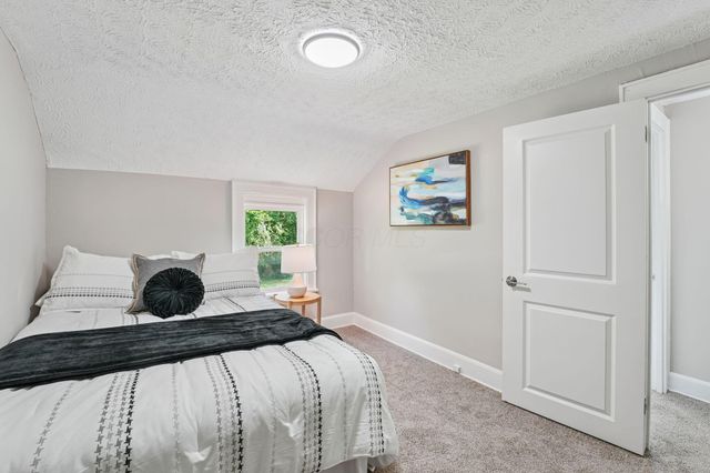 3059 E 8th Avenue, Columbus, OH 43219