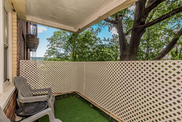 42 Pine Street 3M, Yonkers, NY 10701