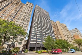 1440 N Lake Shore Drive 28D, Chicago, IL 60610