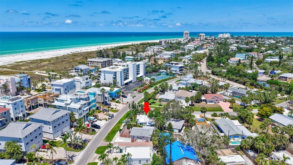 Image 46 of property listing at 643 CALLE DEL OTONO, Sarasota, FL 34242