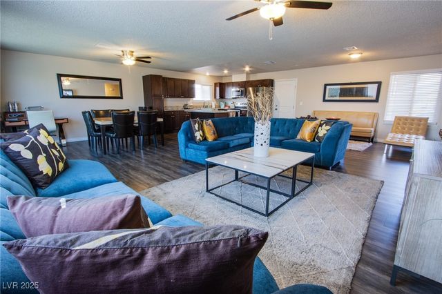 5278 Hilltop Street, Las Vegas, NV 89120