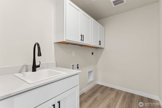 2073 NE Norseman Way, Poulsbo, WA 98370