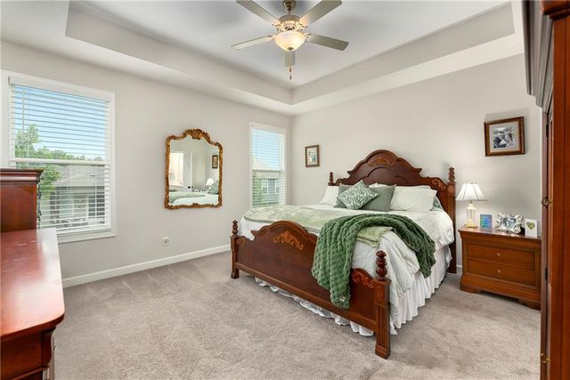 124 SE Briar Valley Lane, Blue Springs, MO 64064