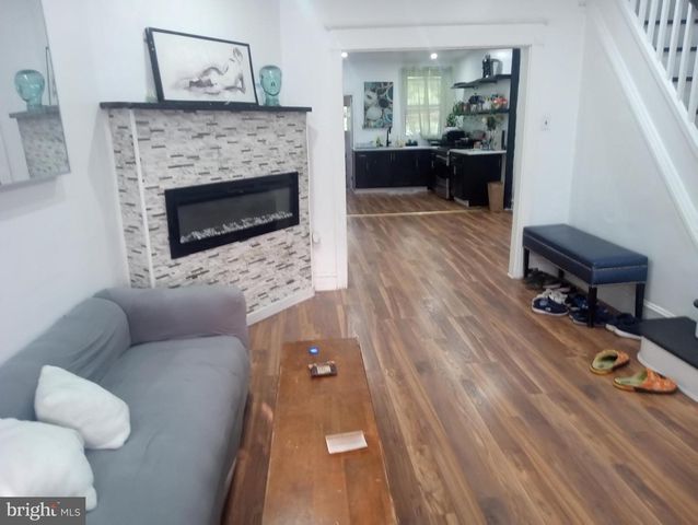 5712 N 7TH ST, Philadelphia, PA 19120