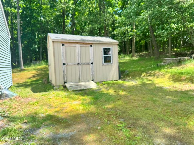 26 Knobhill Road, Sand Lake, NY 12018