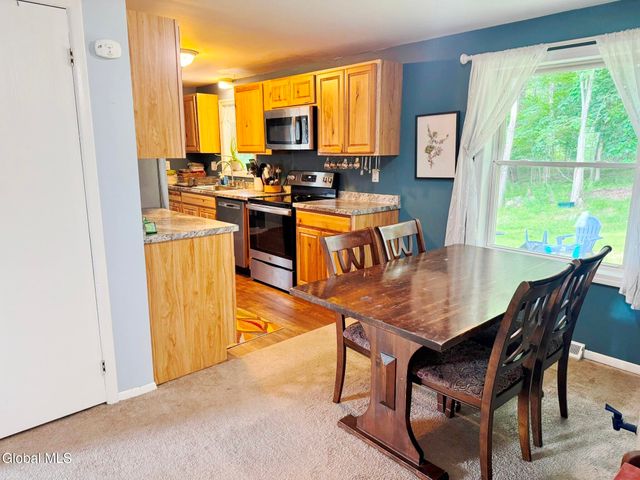 26 Knobhill Road, Sand Lake, NY 12018