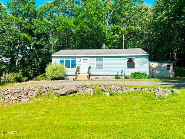 26 Knobhill Road, Sand Lake, NY 12018