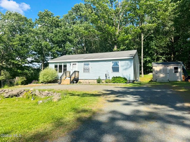 26 Knobhill Road, Sand Lake, NY 12018
