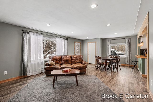 4249 S Hilton Park Road, Fruitport, MI 49415