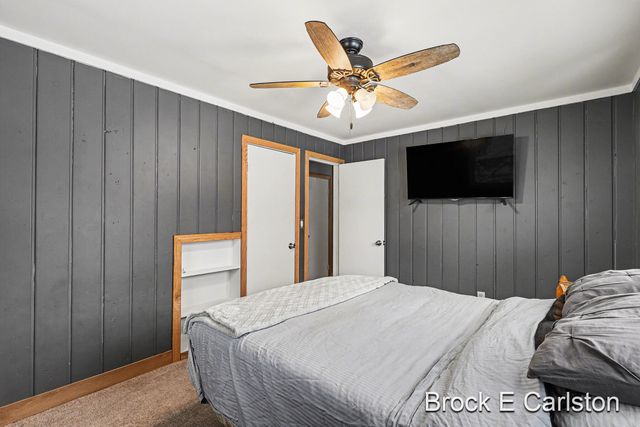 4249 S Hilton Park Road, Fruitport, MI 49415