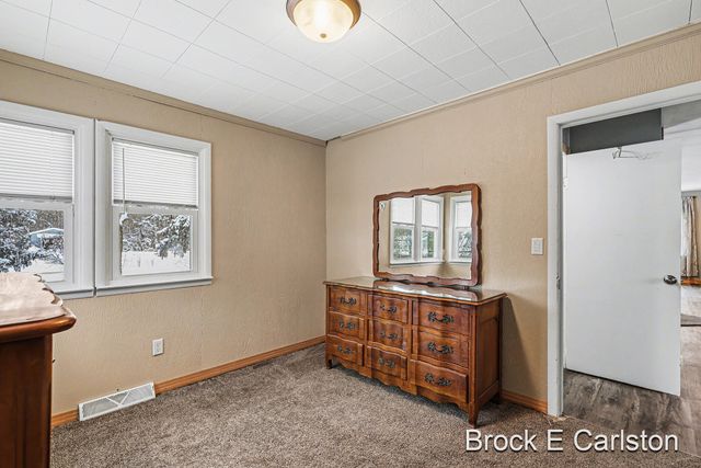 4249 S Hilton Park Road, Fruitport, MI 49415