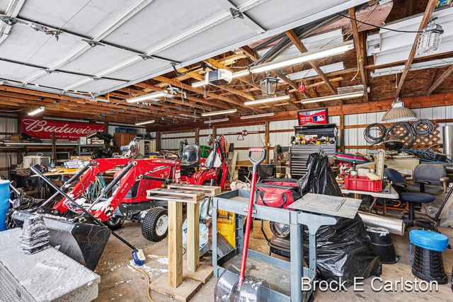 4249 S Hilton Park Road, Fruitport, MI 49415