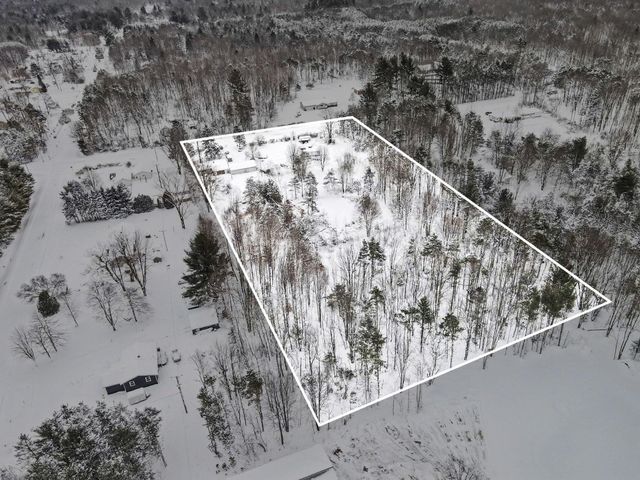 4249 S Hilton Park Road, Fruitport, MI 49415