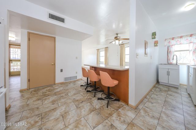 37 N Silverbell Road, Tucson, AZ 85745