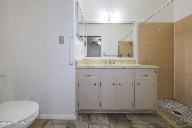 37 N Silverbell Road, Tucson, AZ 85745