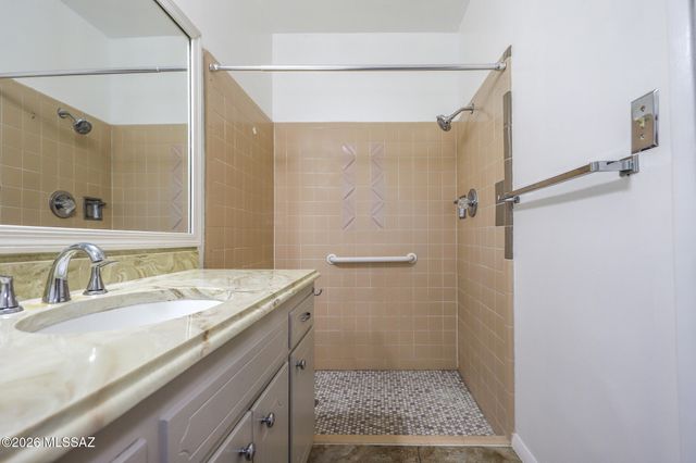 37 N Silverbell Road, Tucson, AZ 85745