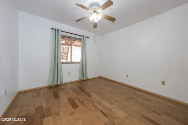 37 N Silverbell Road, Tucson, AZ 85745