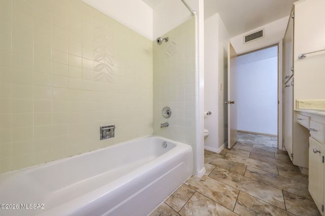 37 N Silverbell Road, Tucson, AZ 85745