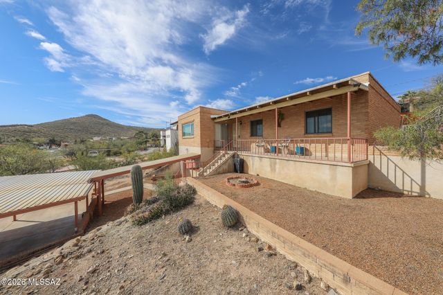 37 N Silverbell Road, Tucson, AZ 85745