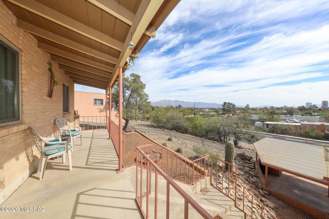 37 N Silverbell Road, Tucson, AZ 85745