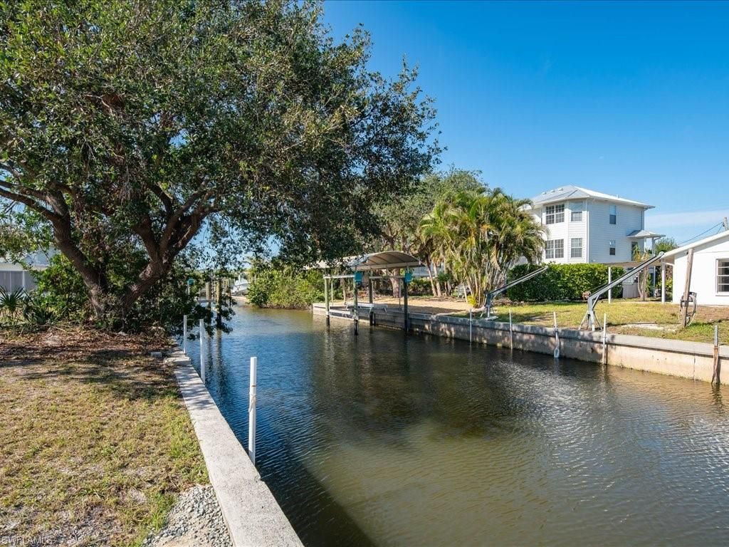 4730 Swordfish ST, BONITA SPRINGS, FL 34134 — photo 4