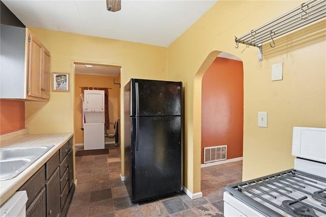 900 E 117th Street, Kansas City, MO 64131