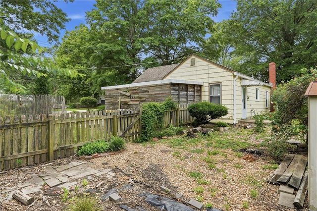 900 E 117th Street, Kansas City, MO 64131