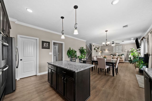 119 Overcrest Ct, Clarksville, TN 37043