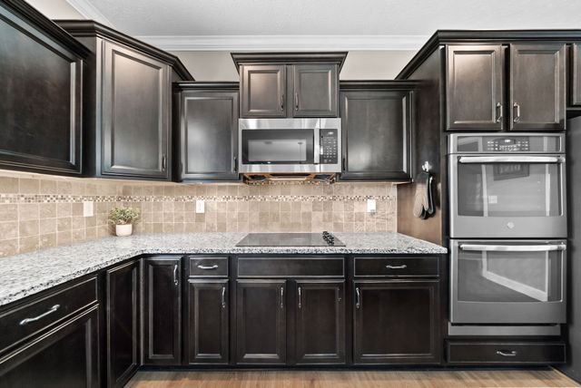 119 Overcrest Ct, Clarksville, TN 37043