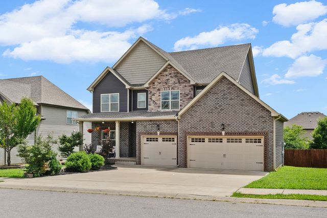 119 Overcrest Ct, Clarksville, TN 37043