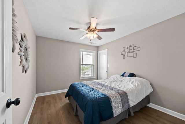 119 Overcrest Ct, Clarksville, TN 37043