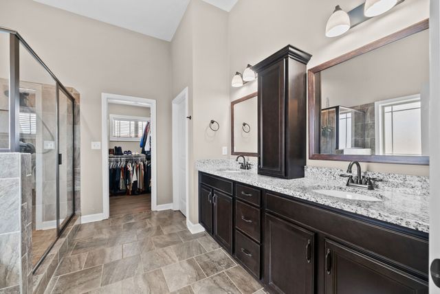 119 Overcrest Ct, Clarksville, TN 37043