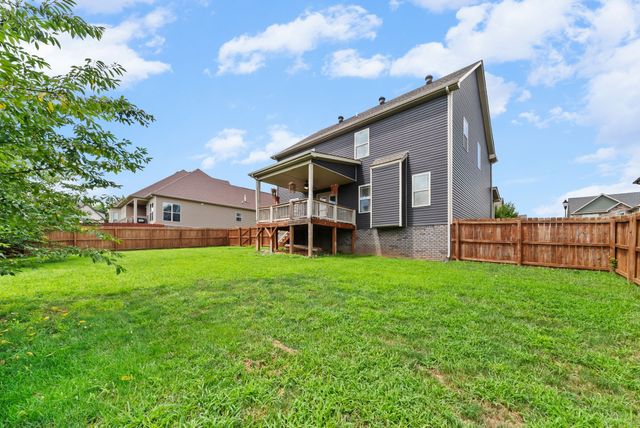 119 Overcrest Ct, Clarksville, TN 37043