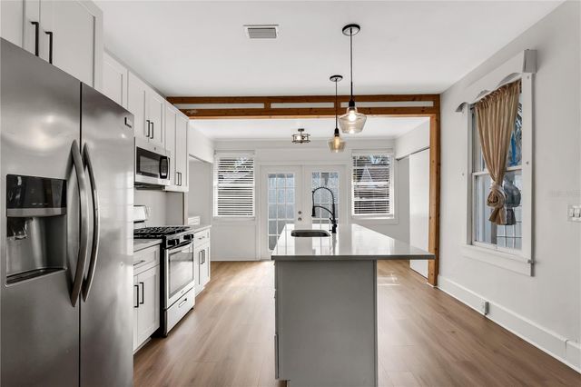 1924 3RD STREET S, St Petersburg, FL 33705