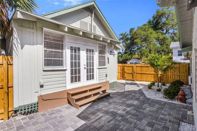 1924 3RD STREET S, St Petersburg, FL 33705