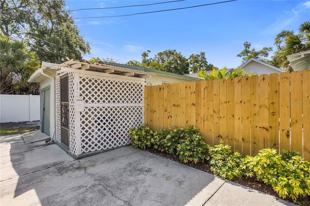 1924 3RD STREET S, St Petersburg, FL 33705