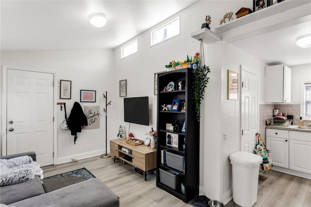 1924 3RD STREET S, St Petersburg, FL 33705