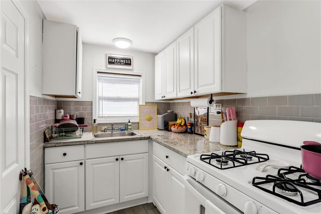 1924 3RD STREET S, St Petersburg, FL 33705