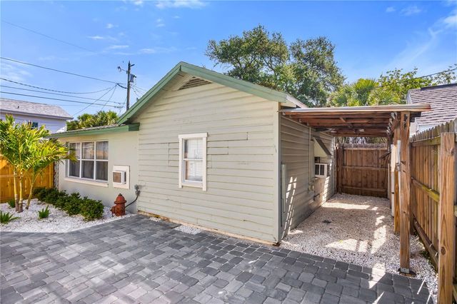 1924 3RD STREET S, St Petersburg, FL 33705