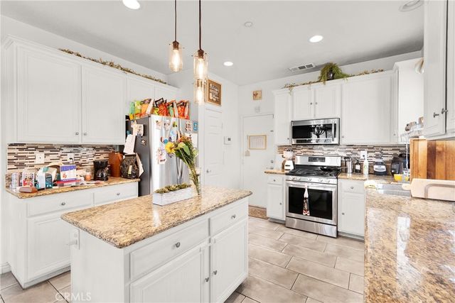 6229 Eaglemont, Fontana, CA 92336