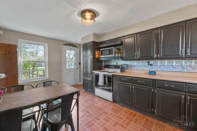 8135 Creek Woods Place, Deerfield Twp., OH 45039