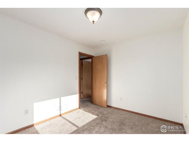 1004 Winona Cir, Loveland, CO 80537