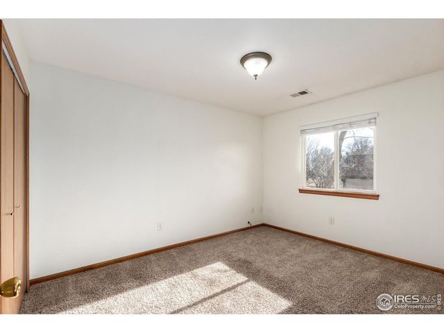 1004 Winona Cir, Loveland, CO 80537