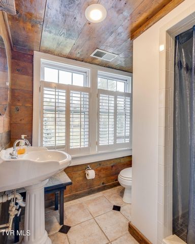 341 Locust Gap Road, Mountain City, TN 37683