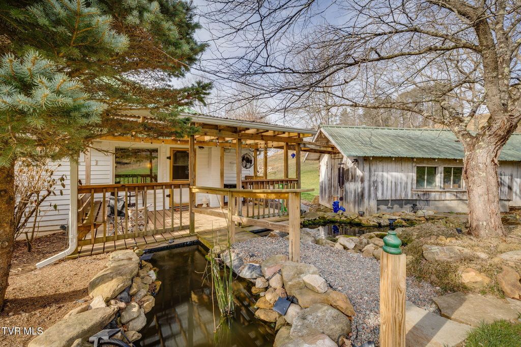 341 Locust Gap Road, Mountain City, TN 37683