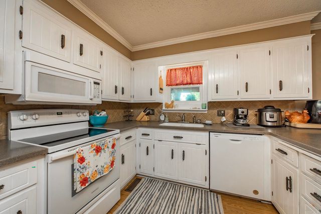 13 Jenny Lynn, Searcy, AR 72143