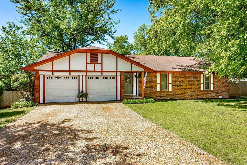13 Jenny Lynn, Searcy, AR 72143