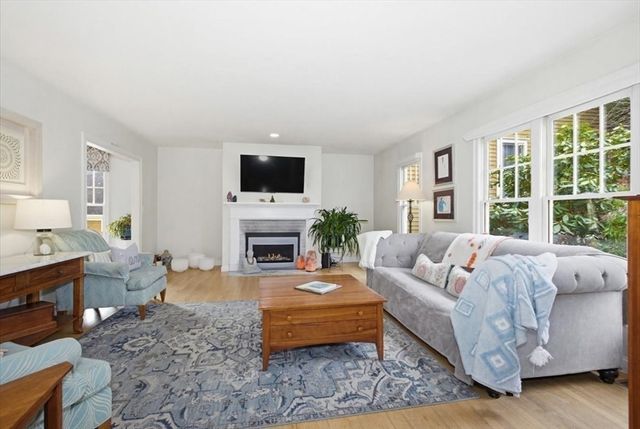 35 Lancaster County Rd 7A, Harvard, MA 01451